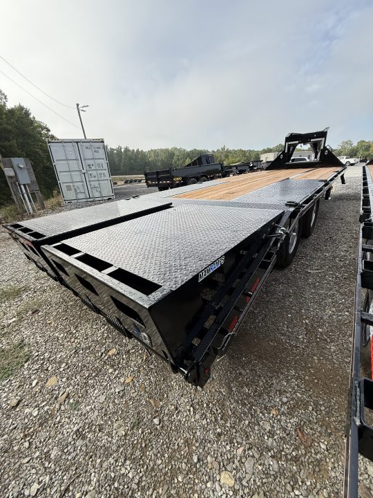 New 2027 Diamond C FMAX 212 25’ Flatbed Trailer, 25.9K GVWR,ABS BRAKES, 2 SPD JACKS, ALUMINUM OUTER WHEELS, MAX RAMPS, 14 PLY TIRES