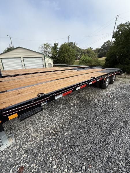 New 2027 Diamond C FMAX 212 25’ Flatbed Trailer, 25.9K GVWR,ABS BRAKES, 2 SPD JACKS, ALUMINUM OUTER WHEELS, MAX RAMPS, 14 PLY TIRES