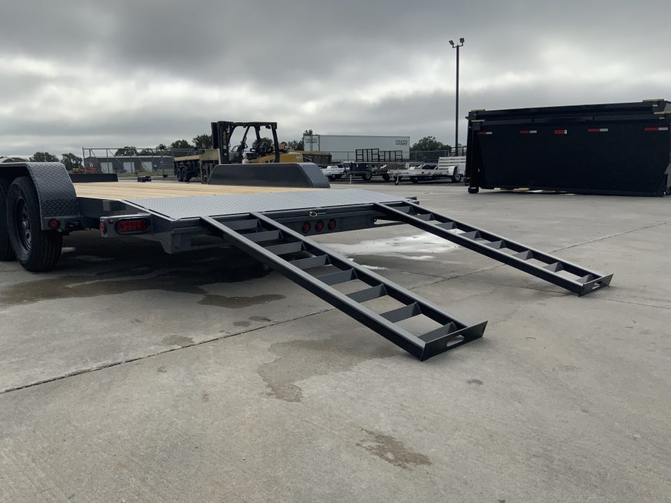 New 2027 Top Hat 83 X 18 DC07 Car Hauler