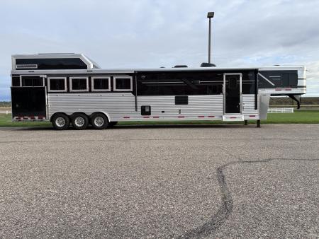 Used 2025 SMC Laramie 5H 14'LQ Horse Trailer
