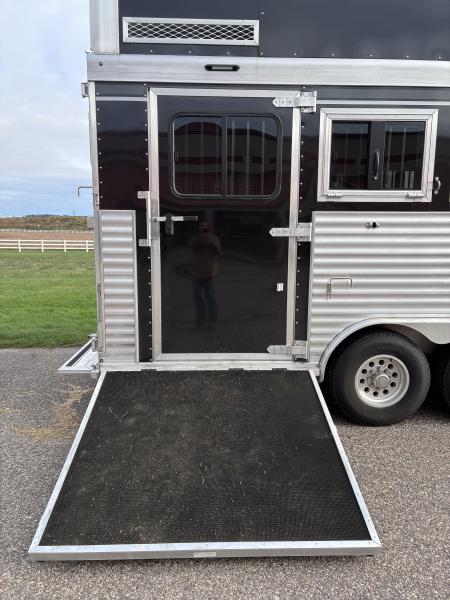 Used 2025 SMC Laramie 5H 14'LQ Horse Trailer