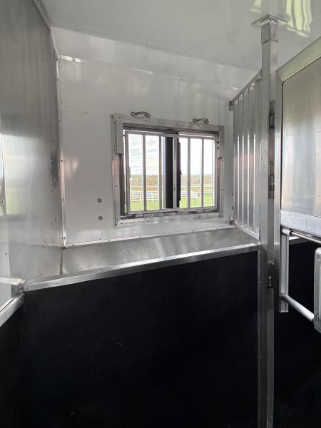 Used 2025 SMC Laramie 5H 14'LQ Horse Trailer