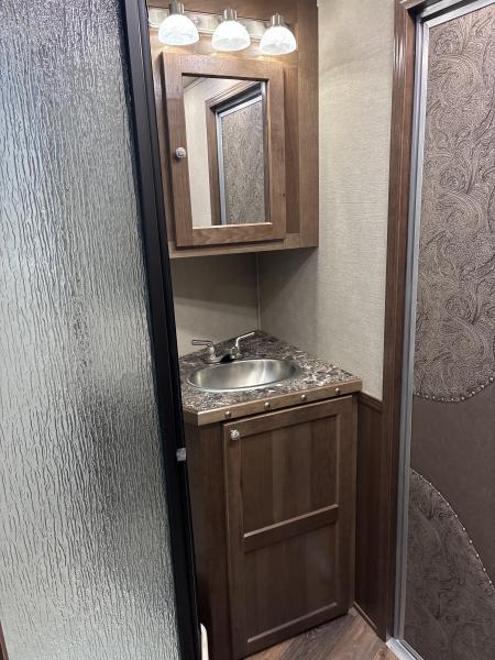 Used 2025 SMC Laramie 5H 14'LQ Horse Trailer