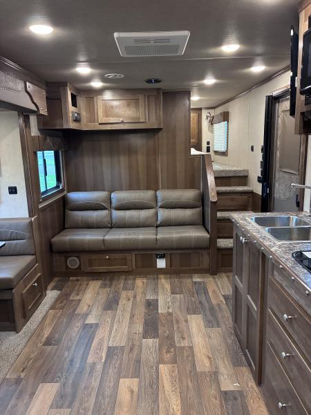 Used 2025 SMC Laramie 5H 14'LQ Horse Trailer