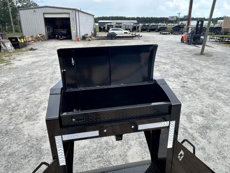 New 2027 Diamond C FMAX210 32FT Hydraulic Dovetail ( 20ftDeck+12ft Dove ) Hydraulic Jacks
