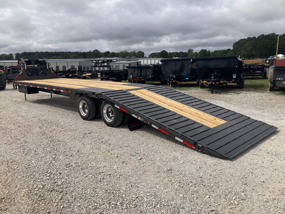New 2027 MAXX-D 102X36 TANDEM 25.9K GN HYDROTAIL W/ STEEL RUNNERS, HYDROJACKS, DISC BRAKES, ALUM OUTERS & WIRELESS REMOTE Flatbed Trailer