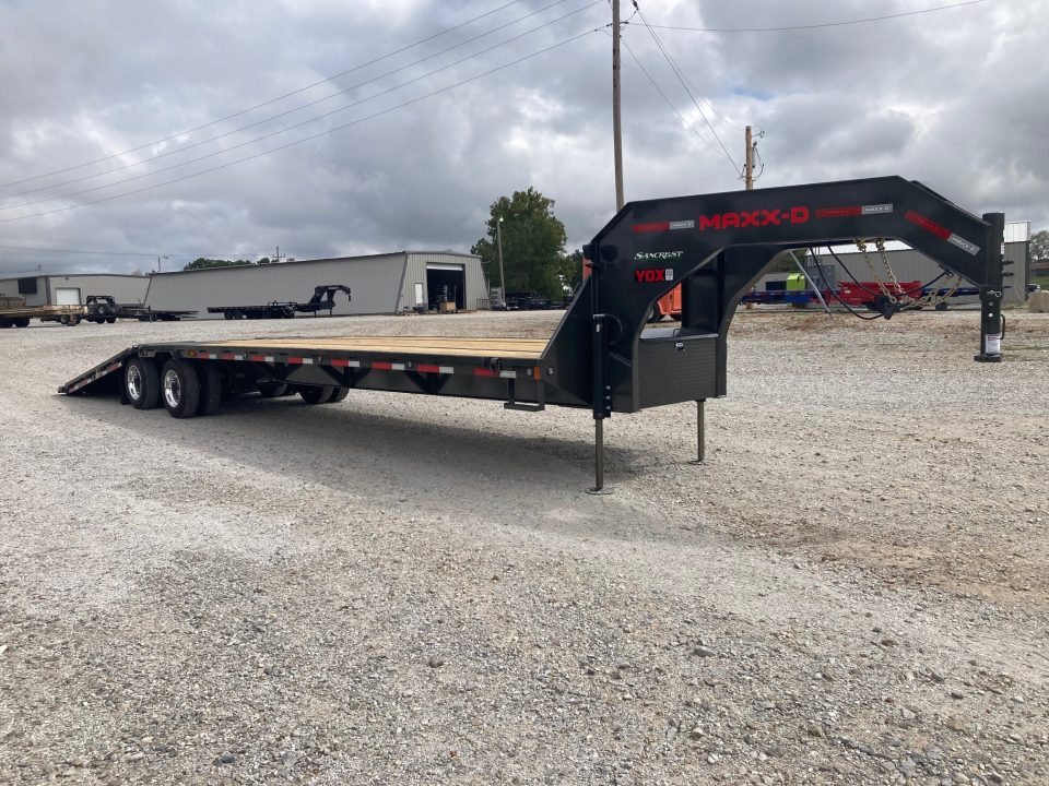 New 2027 MAXX-D 102X36 TANDEM 25.9K GN HYDROTAIL W/ STEEL RUNNERS, HYDROJACKS, DISC BRAKES, ALUM OUTERS & WIRELESS REMOTE Flatbed Trailer
