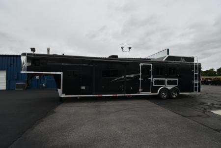 Used 2018 Bison Trailers 8314 Ranger Horse Trailer
