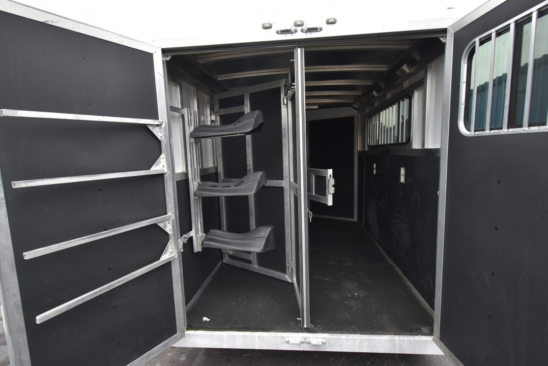 Used 2015 Shadow 7309 Horse Trailer