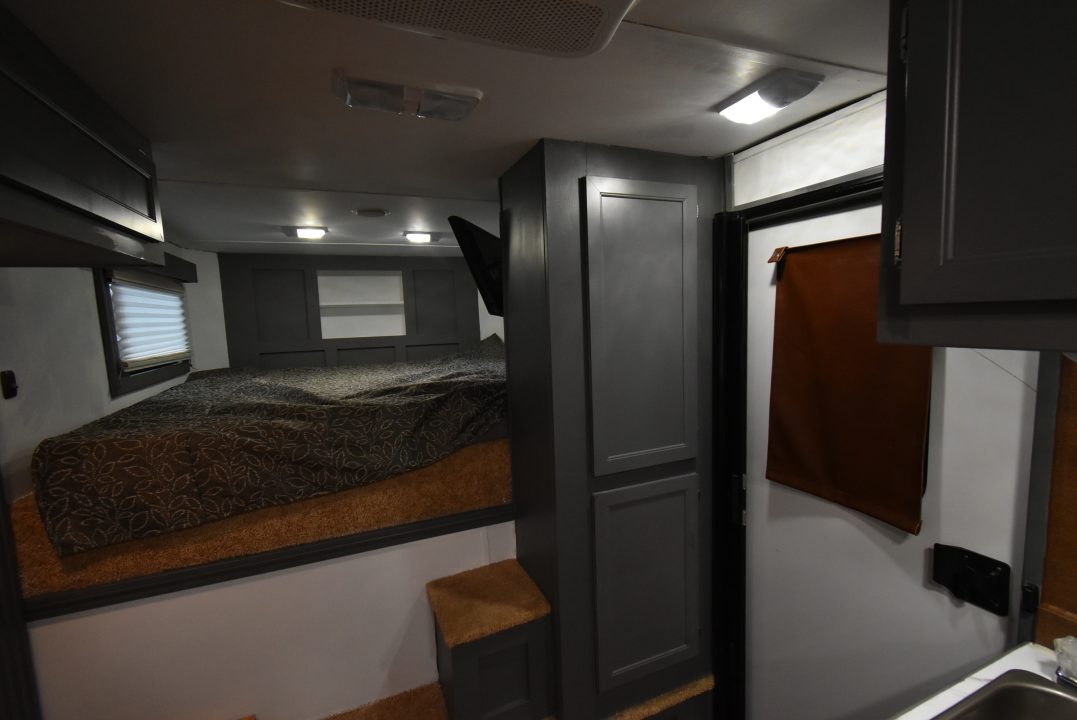 Used 2015 Shadow 7309 Horse Trailer