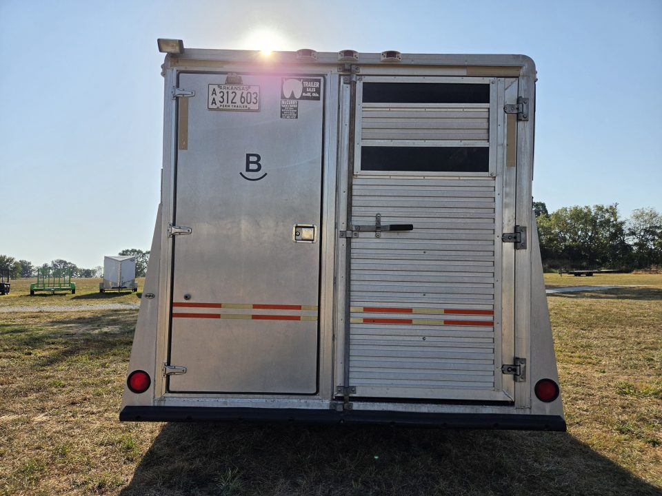Used 1999 WW 6X20 TANDEM 14K ALUMINUM 4 HORSE SLANT W/LIVING
