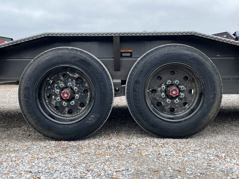 New 2027 MAXXD Gooseneck Trailer | 102" x 32' 18K GVWR