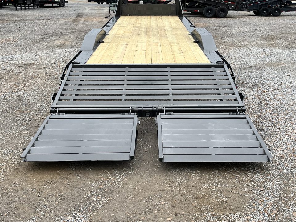 New 2027 MAXXD Gooseneck Trailer | 102" x 32' 18K GVWR