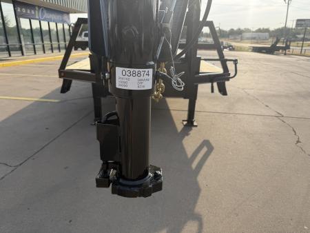 New #038874 2027 DIAMOND T DTF 25 X 102 DUAL TANDEM 20K GOOSENECK W/ MAXX RAMPS