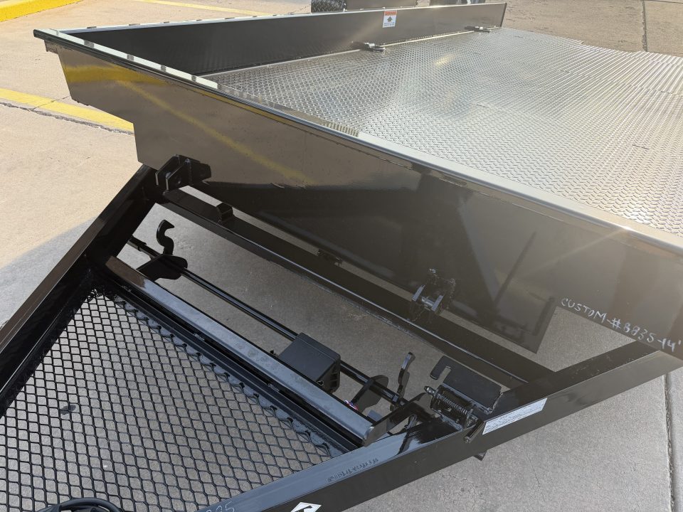 New #038766 2027 DIAMOND T SLT 14 X 79 SINGLE AXLE 7K SCISSOR LIFT TILT TRAILER W/ SPARE