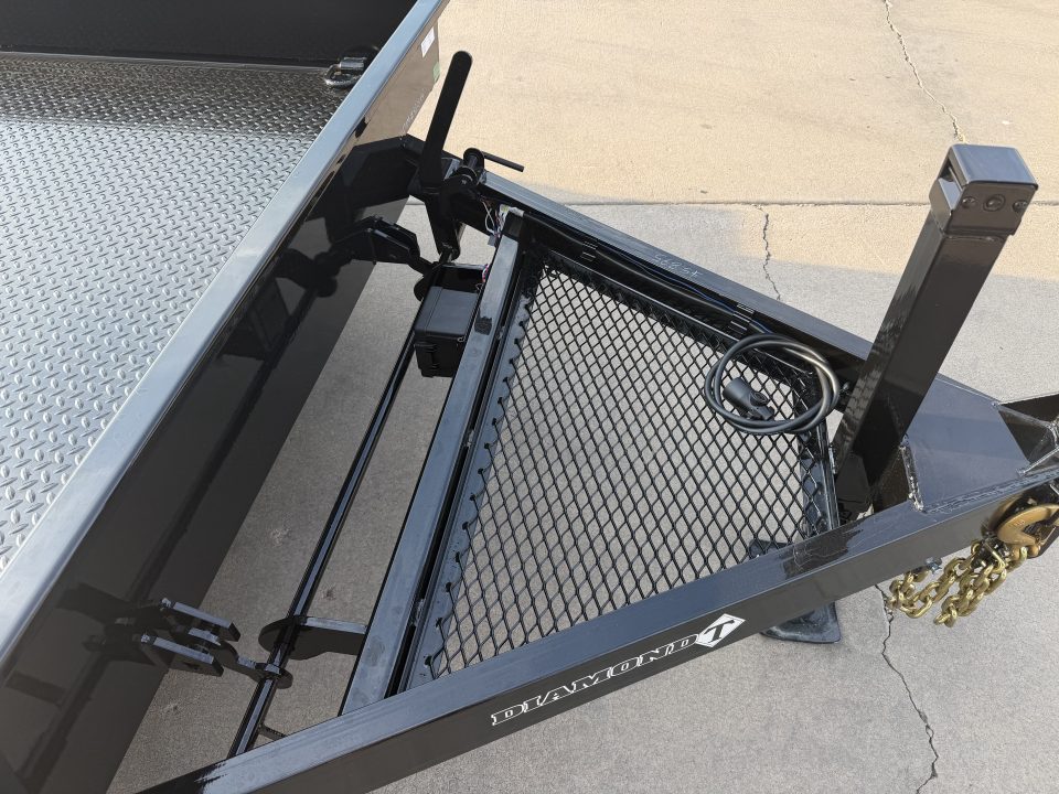 New #038766 2027 DIAMOND T SLT 14 X 79 SINGLE AXLE 7K SCISSOR LIFT TILT TRAILER W/ SPARE