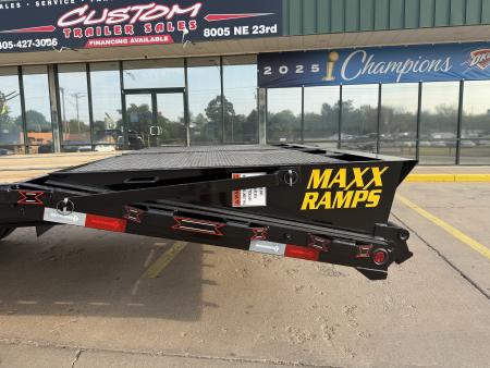 New #038681 2027 DIAMOND T DTF 32 X 102 DUAL TANDEM 20K FLATBED GOOSENECK W/ MAXX RAMPS