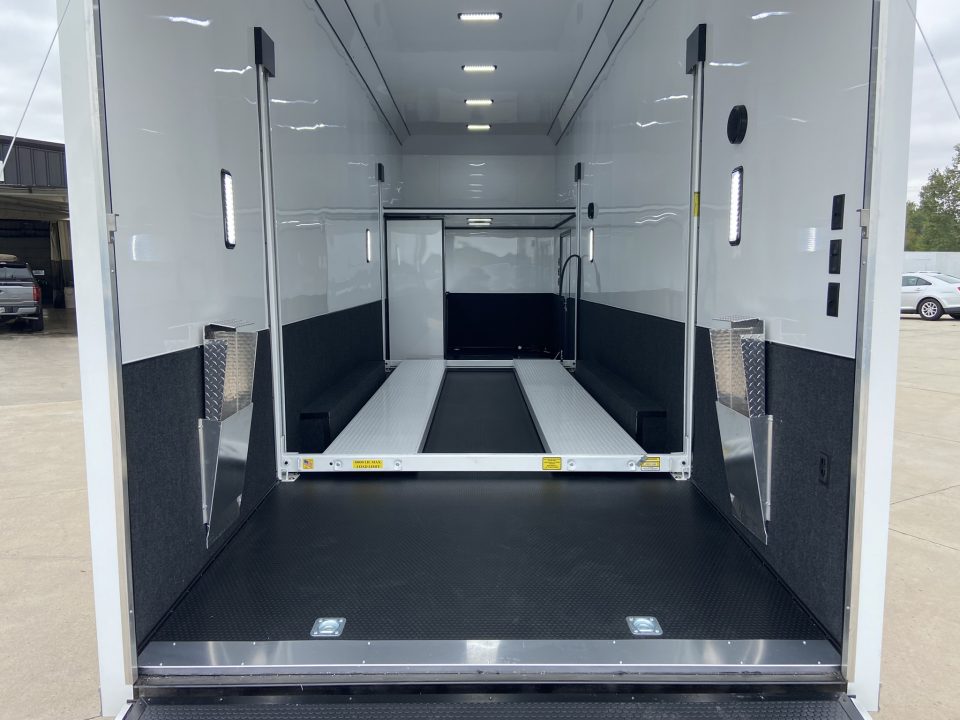 New United Trailers USH-8.5X32 Stacker