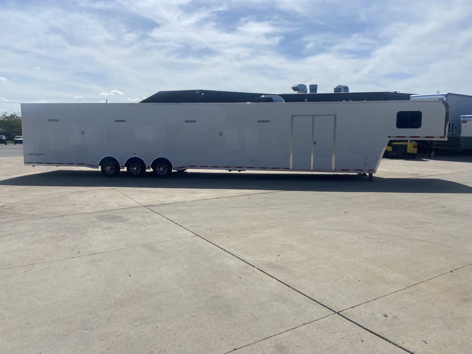 New Vintage Trailers 8X53 Racing Trailer with Center Bath