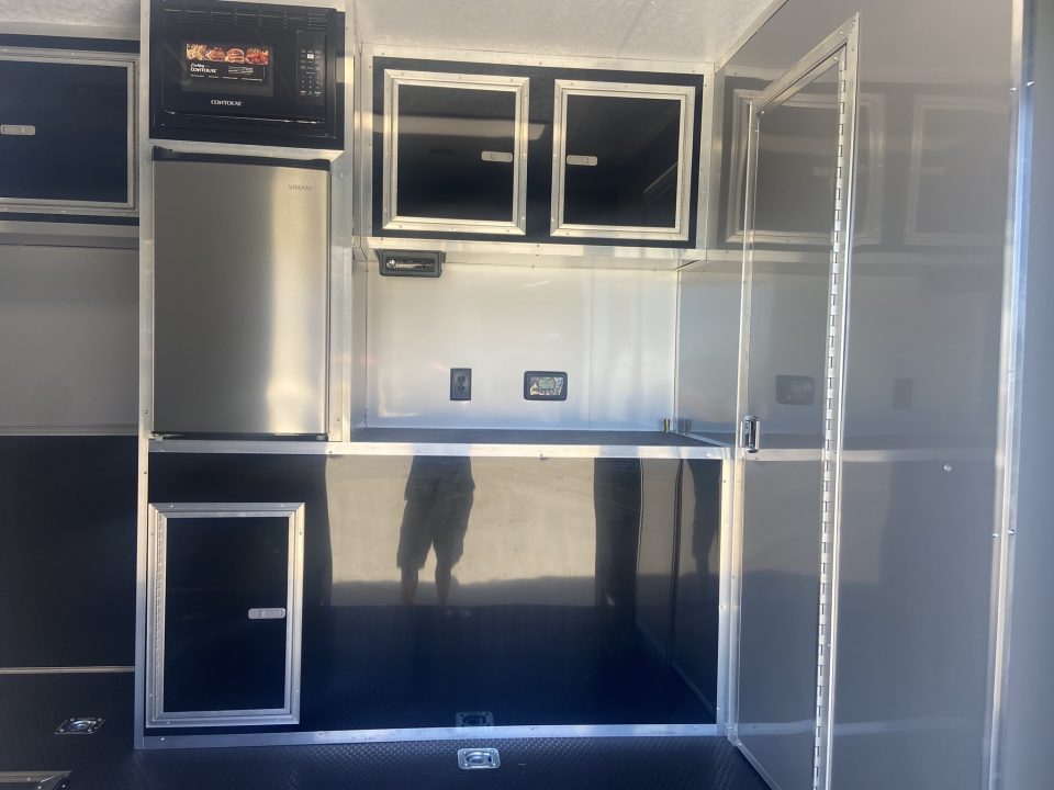 New Vintage Trailers 8X53 Racing Trailer with Center Bath
