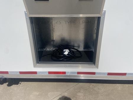New Vintage Trailers 8X53 Racing Trailer with Center Bath