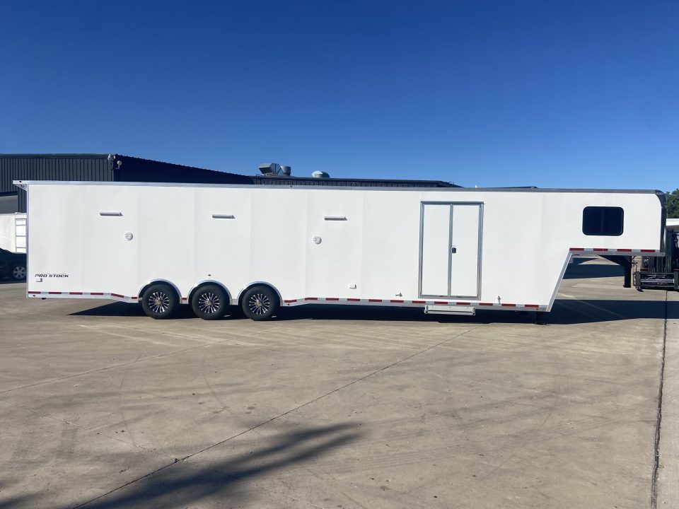 New Vintage Trailers 8X44 Racing Trailer With Bathroom