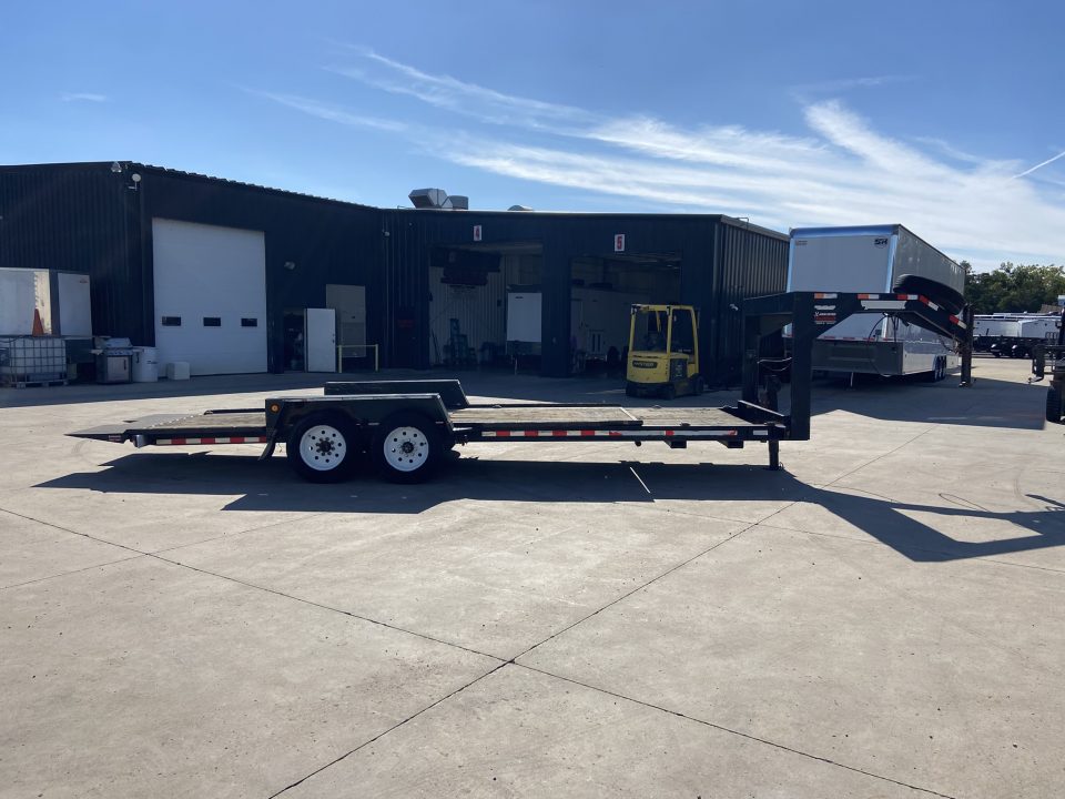 Used 2014 Towmaster Trailers Equipment Trailer