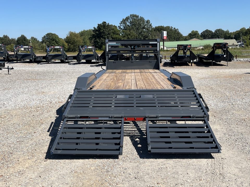 New 2027 Lamar 102" x 26' 14K GVWR Gooseneck Trailer
