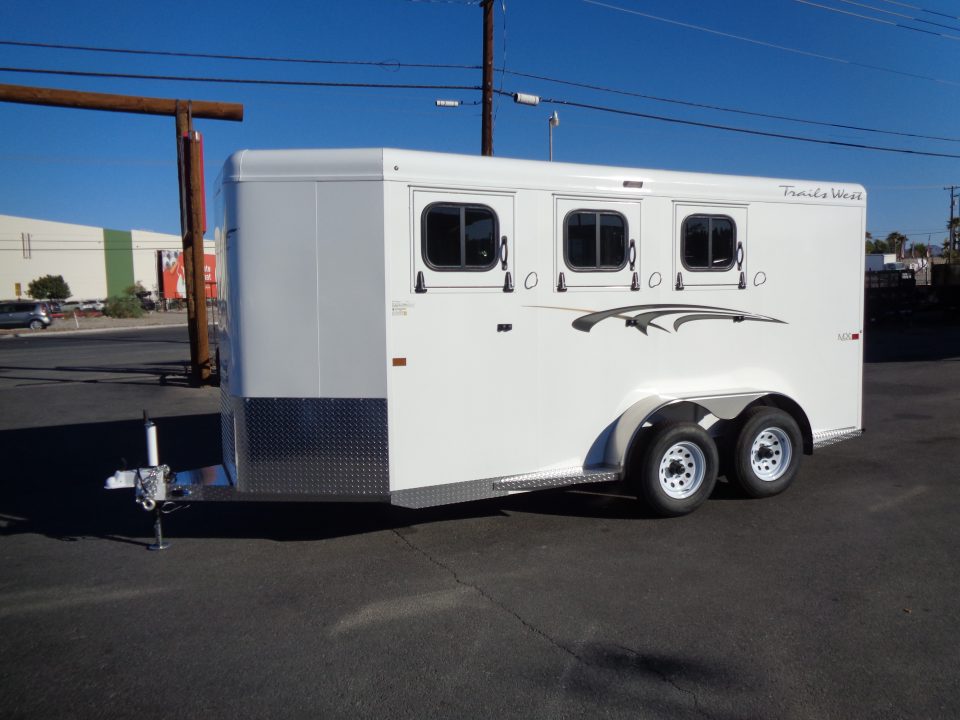 New 2027 Trails West *ADV MX II 3H * ADVENTURE MX II 3-Horse Slant Load Horse Trailer