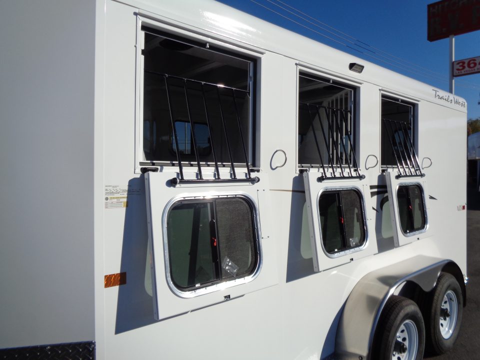 New 2027 Trails West *ADV MX II 3H * ADVENTURE MX II 3-Horse Slant Load Horse Trailer
