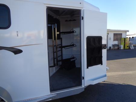 New 2027 Trails West *ADV MX II 3H * ADVENTURE MX II 3-Horse Slant Load Horse Trailer