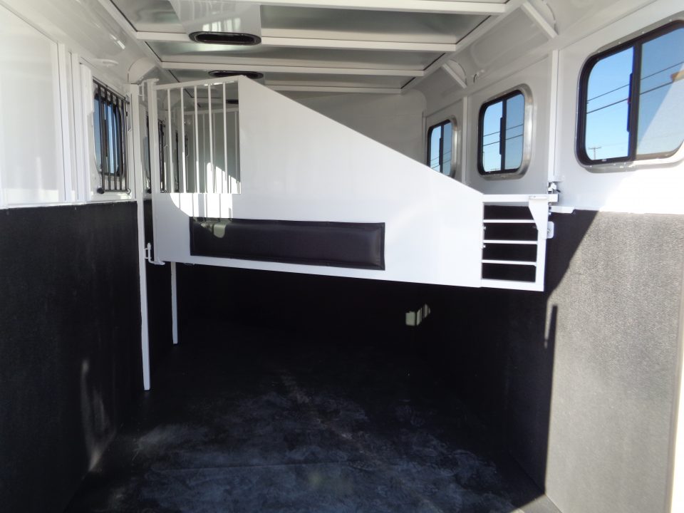 New 2027 Trails West *ADV MX II 3H * ADVENTURE MX II 3-Horse Slant Load Horse Trailer