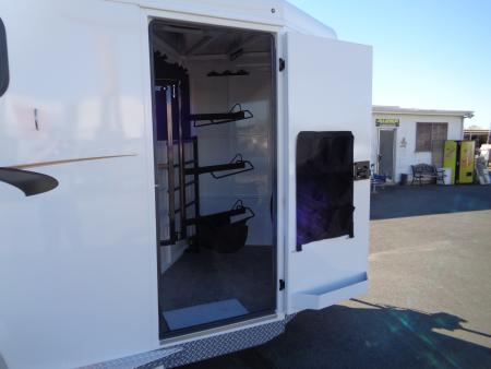 New 2027 Trails West *ADV MX II 3H * ADVENTURE MX II 3-Horse Slant Load Horse Trailer