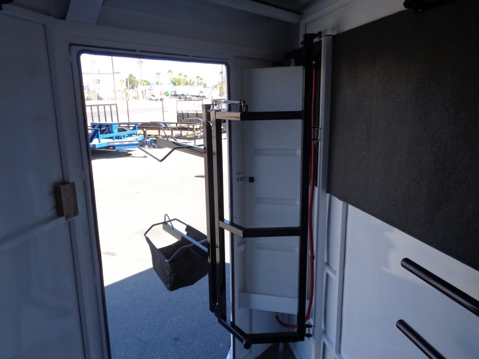 New 2027 Trails West * ADVENTURE II 2H * 2-Horse Slant Load Horse Trailer