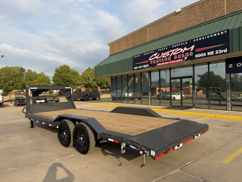 New #158958 2027 LAMAR H6 22 X 102 TANDEM AXLE 14K EQUIPMENT GOOSENECK W/ SLIDE IN RAMPS