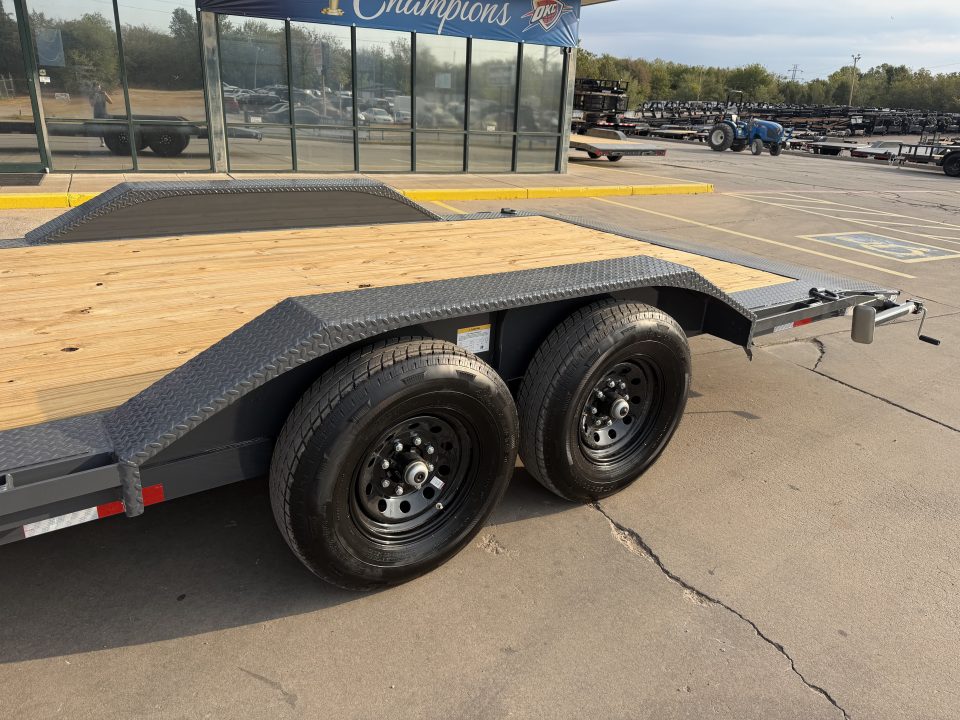 New #158958 2027 LAMAR H6 22 X 102 TANDEM AXLE 14K EQUIPMENT GOOSENECK W/ SLIDE IN RAMPS