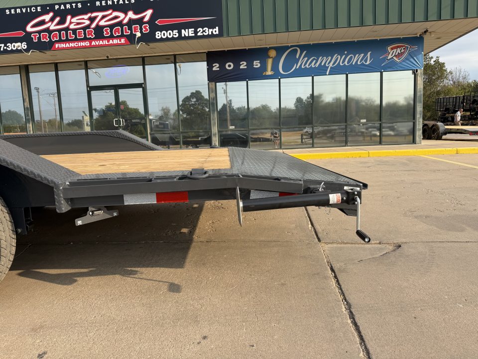 New #158958 2027 LAMAR H6 22 X 102 TANDEM AXLE 14K EQUIPMENT GOOSENECK W/ SLIDE IN RAMPS