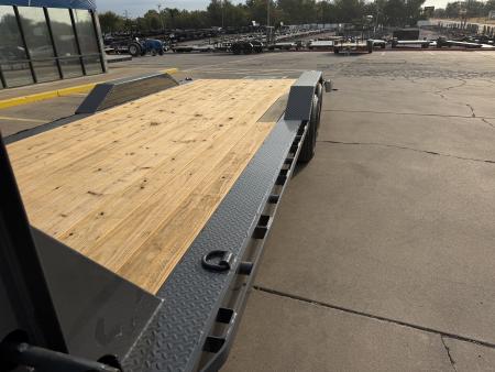 New #158958 2027 LAMAR H6 22 X 102 TANDEM AXLE 14K EQUIPMENT GOOSENECK W/ SLIDE IN RAMPS
