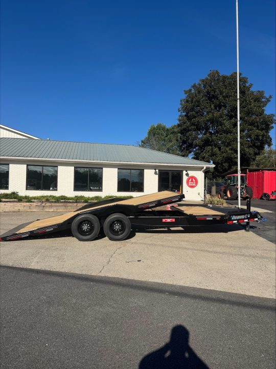 New 2027 Diamond C 8.5x22 Equipment, 18' Tilt, Drive-Over Fenders HXD210