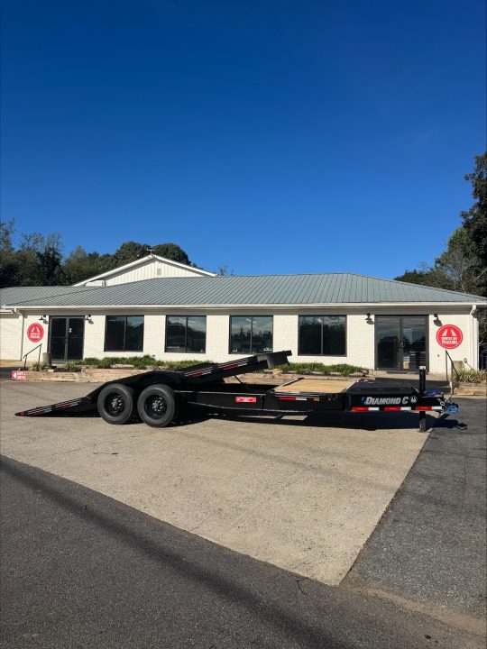 New 2027 Diamond C 8.5x22 Equipment, 18' Tilt, Drive-Over Fenders HXD210