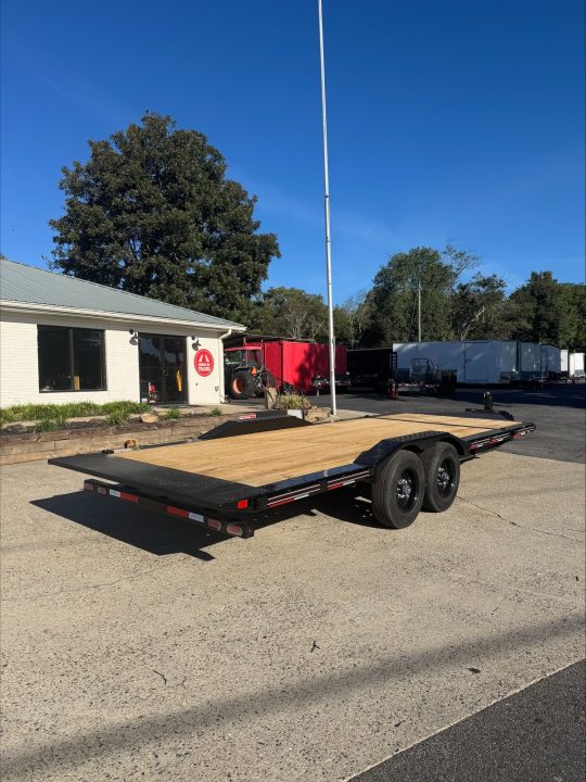 New 2027 Diamond C 8.5x22 Equipment, 18' Tilt, Drive-Over Fenders HXD210