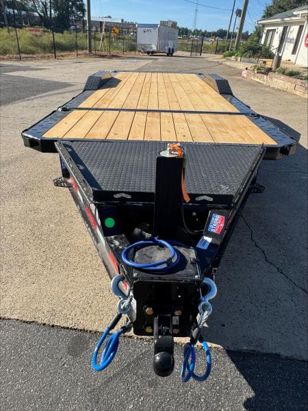 New 2027 Diamond C 8.5x22 Equipment, 18' Tilt, Drive-Over Fenders HXD210