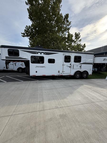 New 2027 Bison Trailers RG-8209B Horse Trailer