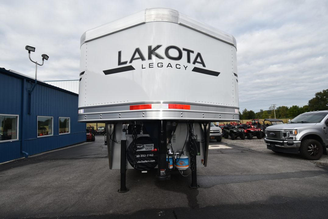New 2027 Lakota Legacy 8415SR Horse Trailer