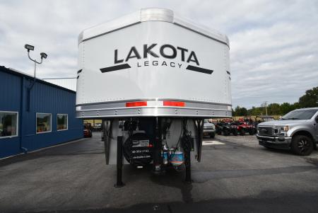 New 2027 Lakota Legacy 8415SR Horse Trailer