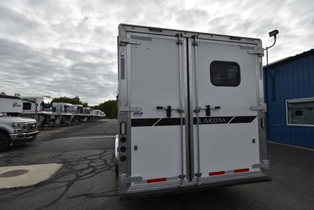 New 2027 Lakota Legacy 8415SR Horse Trailer