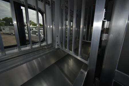 New 2027 Lakota Legacy 8415SR Horse Trailer