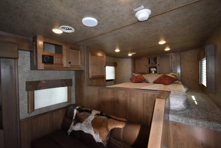 New 2027 Lakota Legacy 8415SR Horse Trailer