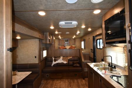 New 2027 Lakota Legacy 8415SR Horse Trailer