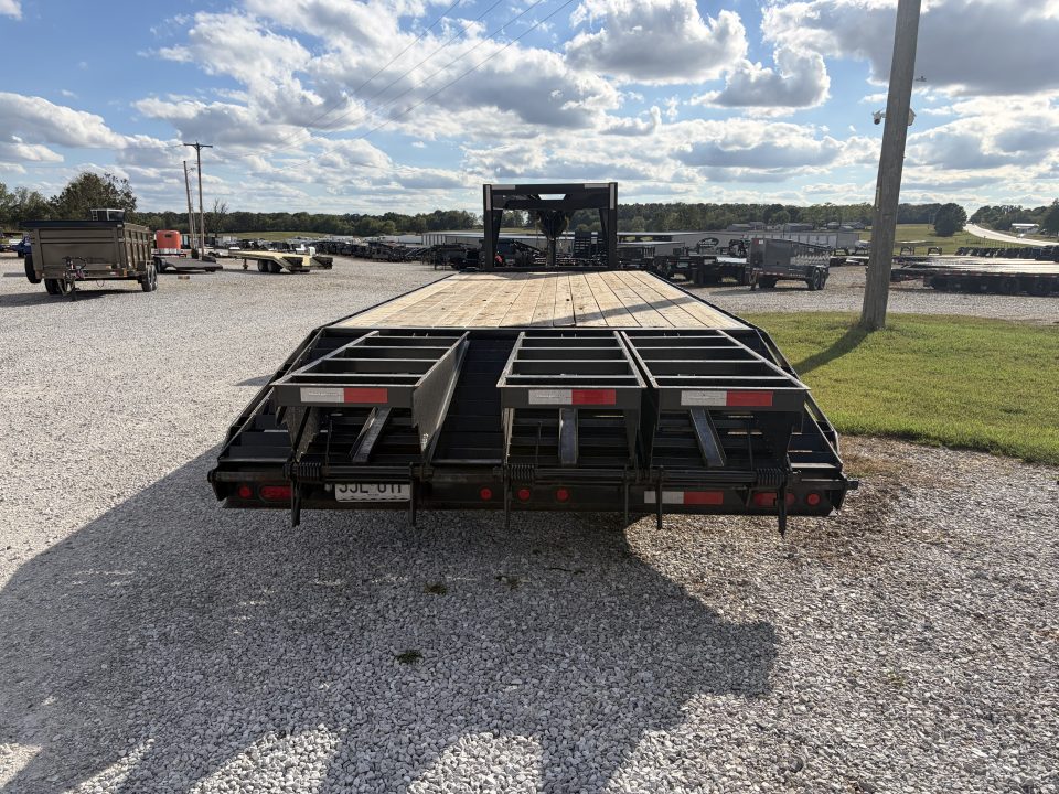 Used 2022 Trailerman GOOSENECK FLATBED Flatbed Trailer 102X25 3 RAMP